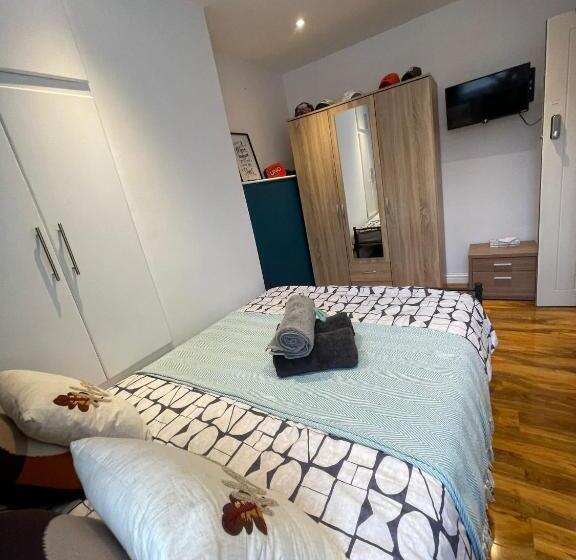 اتاق استاندارد, Kensington Guest Rooms 98