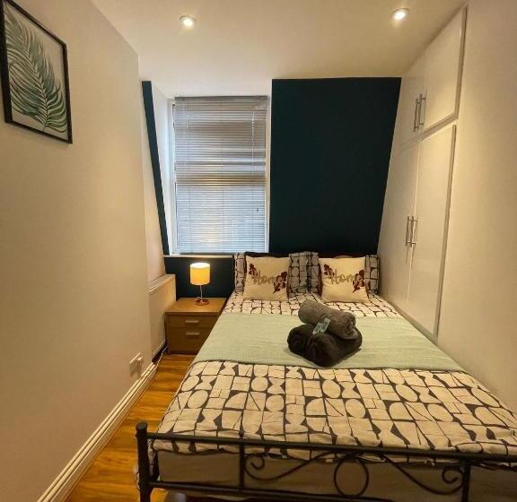 اتاق استاندارد, Kensington Guest Rooms 98