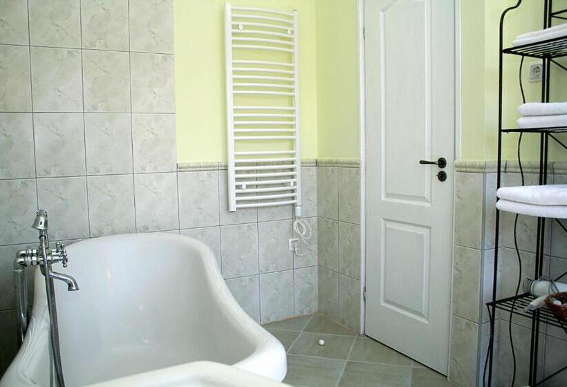 חדר פרמיום לשלושה, Banica Apartments & Rooms