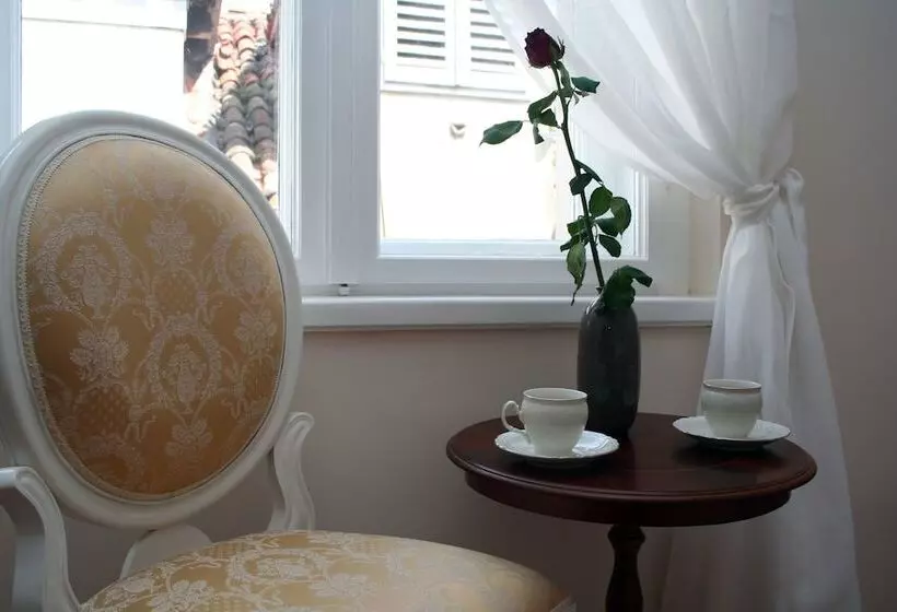 Premium Kolmen Hengen Huone, Banica Apartments & Rooms