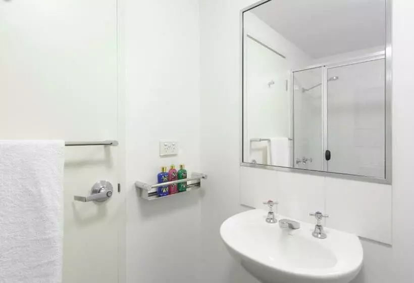 Standard-studio, Sydney University Village