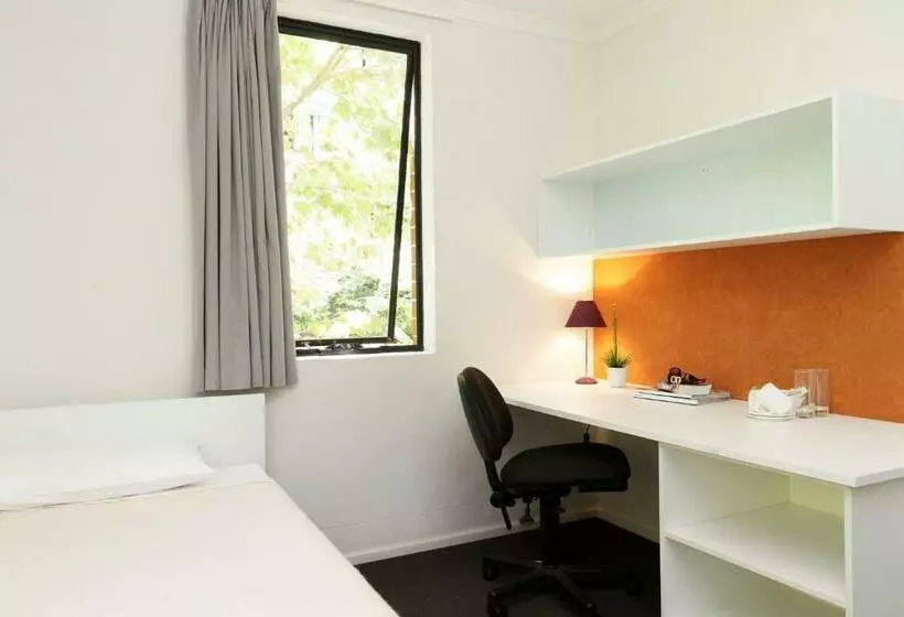 Standard Yhden Hengen Huone Jaettu Kylpyhuone, Sydney University Village