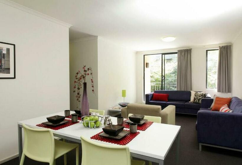 Апартаменты 5 спален, Sydney University Village