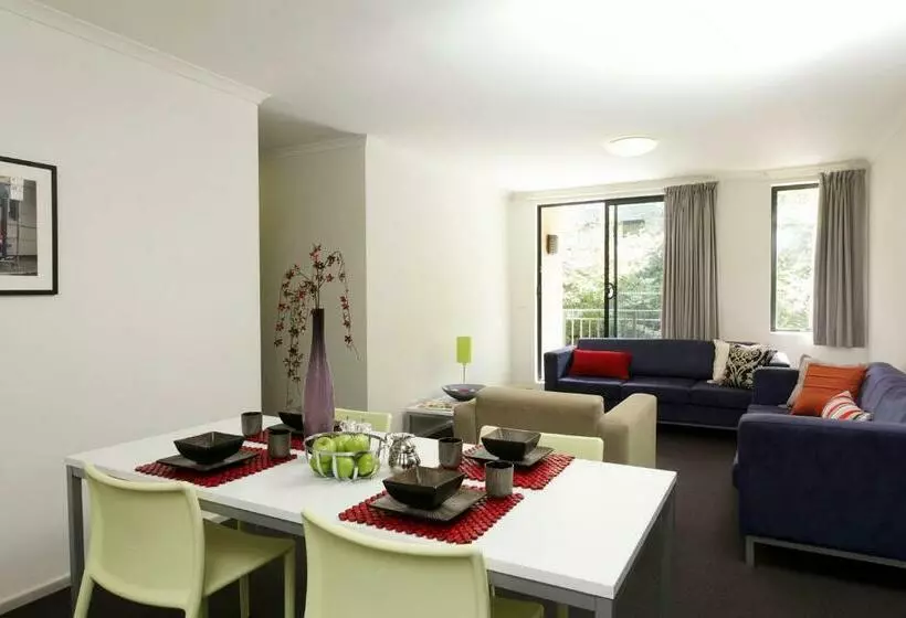 Standard Yhden Hengen Huone Jaettu Kylpyhuone, Sydney University Village