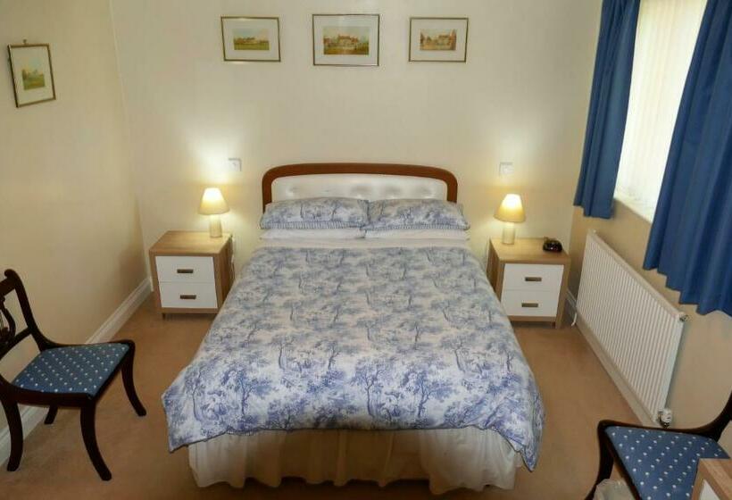 غرفة قياسية, The Willows