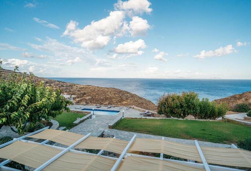 דירת חדר, Cape Napos