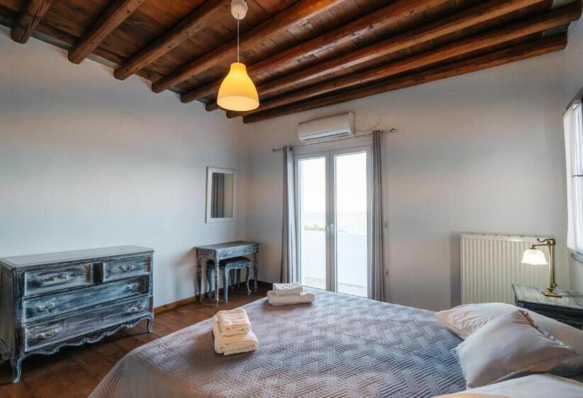 דירת חדר, Cape Napos