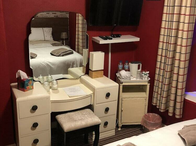 スタンダードルーム, The Cricketers Arms