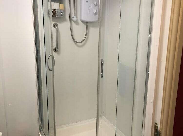 スタンダードルーム, The Cricketers Arms