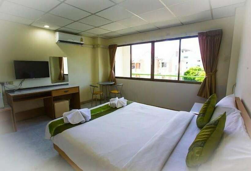 חדר סטנדרט, Central Place