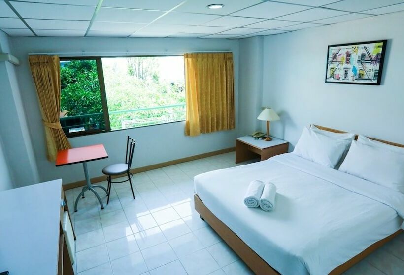 חדר סטנדרט, Central Place