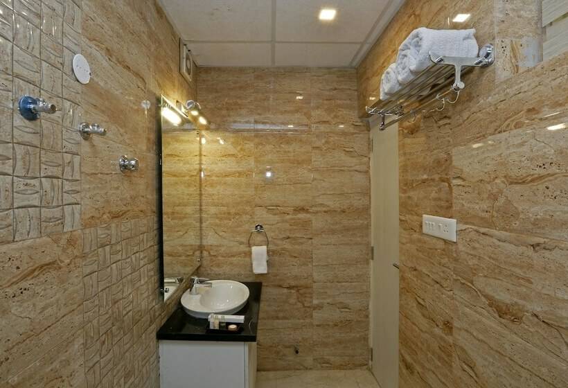 חדר דלוקס, Clarks Inn Srinagar