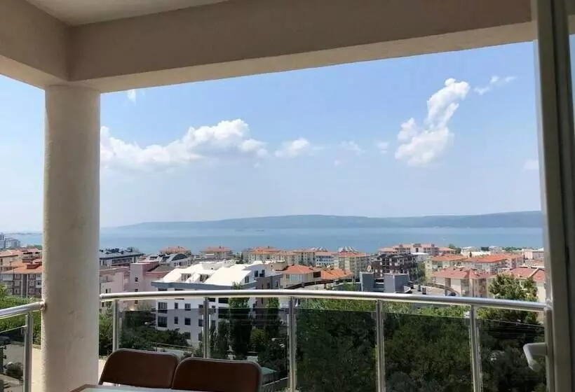سوییت با چشم‌انداز باغ, Dort Mevsim Suit