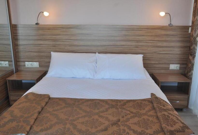 سوییت با چشمانداز دریا, Dort Mevsim Suit