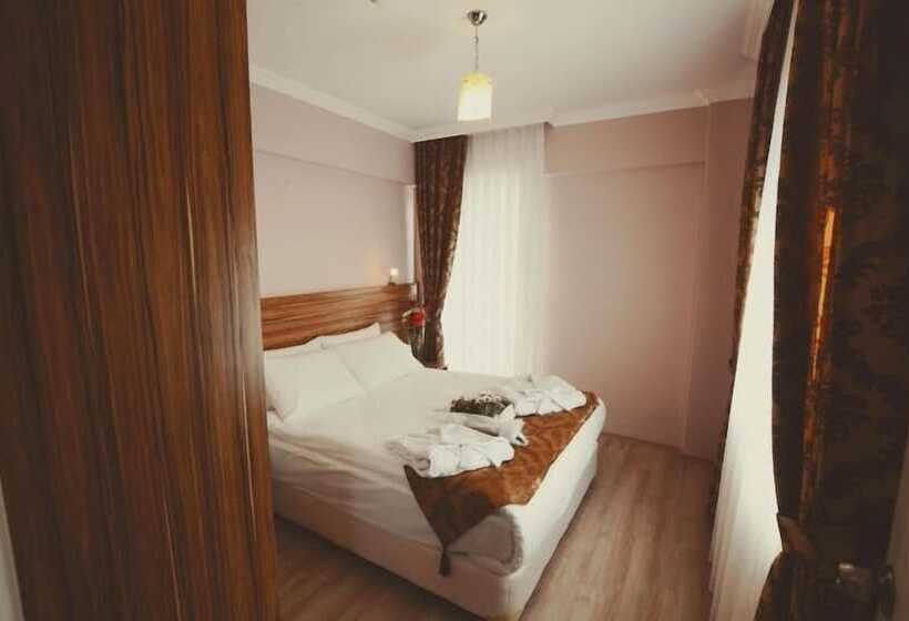 سوییت با چشمانداز دریا, Dort Mevsim Suit