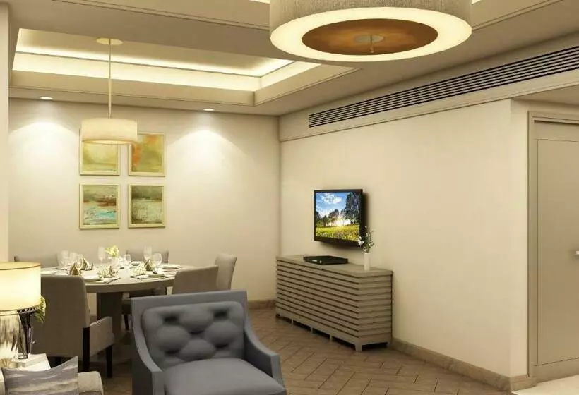 スイート, Efcee Sarovar Premiere Bhavnagar