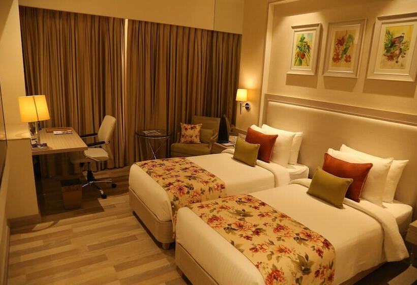 豪华房间, Efcee Sarovar Premiere Bhavnagar