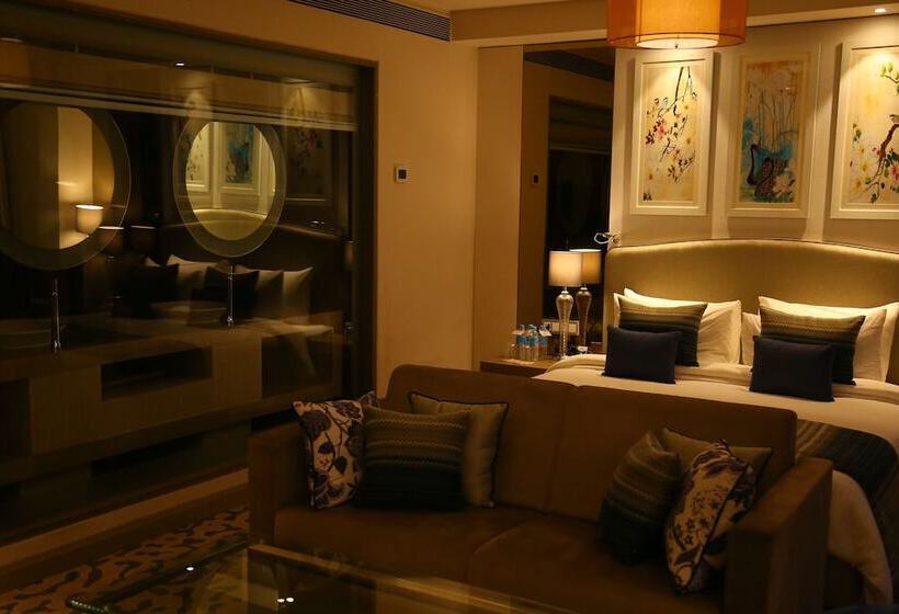 行政套房, Efcee Sarovar Premiere Bhavnagar