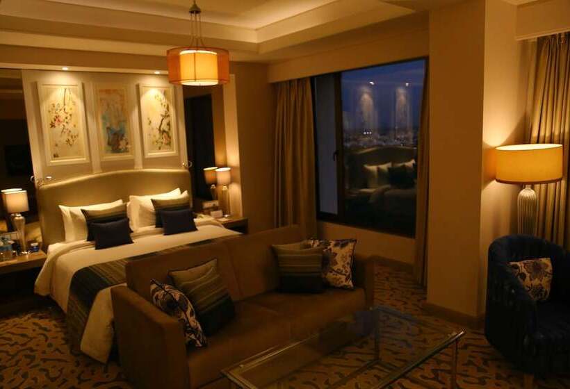 行政套房, Efcee Sarovar Premiere Bhavnagar