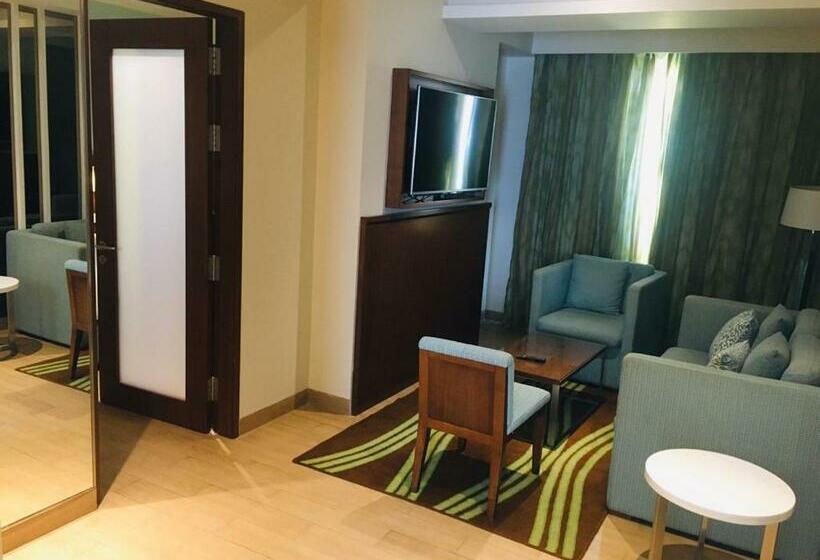 スイート, Fairfield By Marriott Indore