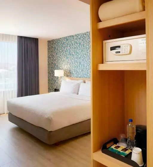 キングサイズベッドのスタンダードルーム, Fairfield Inn & Suites By Marriott Nogales