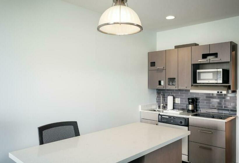 إستوديو قياسى سرير كينج, Hyatt House Anchorage