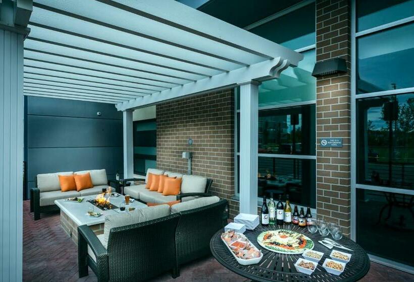 إستوديو قياسى سرير كينج, Hyatt House Anchorage