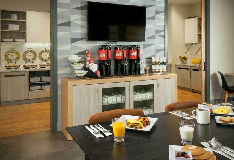 إستوديو قياسى سرير كينج, Hyatt House Anchorage