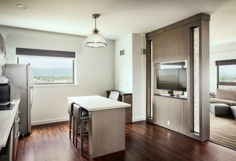 جناح, Hyatt House Anchorage