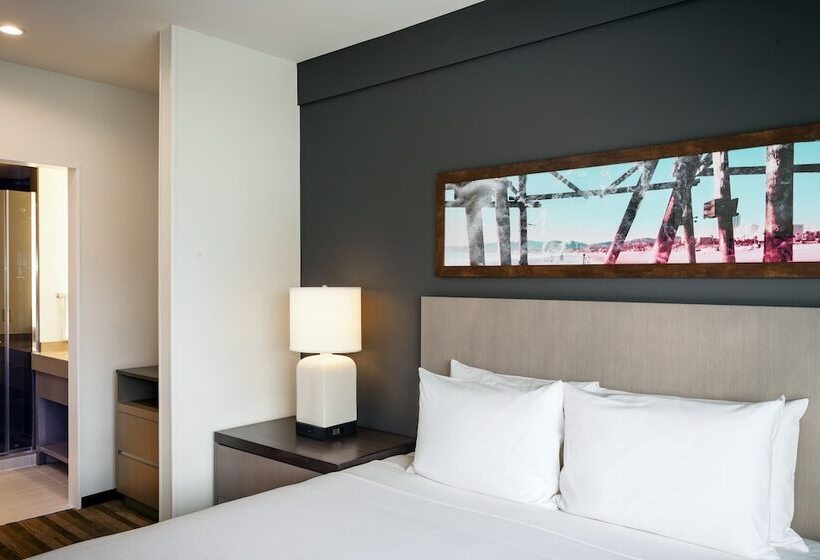 جناح سرير كينج, Hyatt House Anchorage