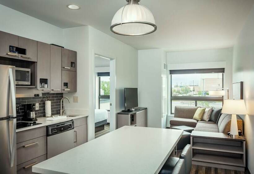 جناح سرير كينج, Hyatt House Anchorage