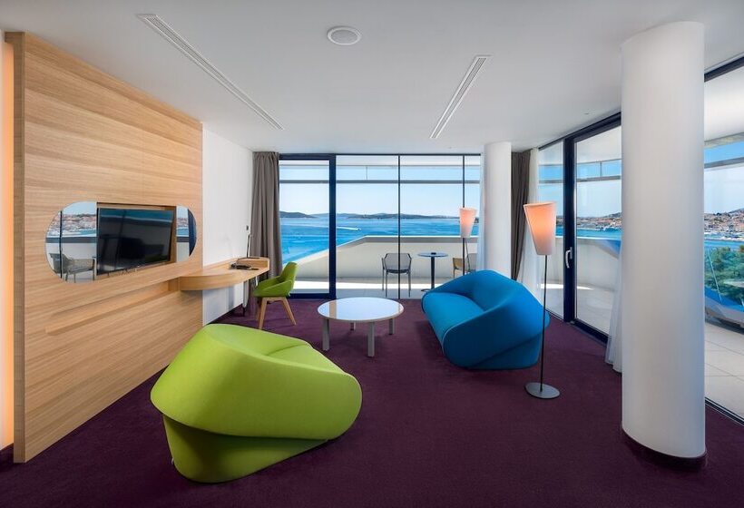 带海景的高级套房, Olympia Sky