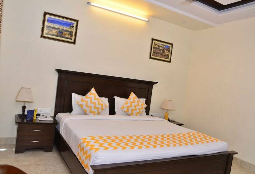 Deluxe Rum, Raj Regency