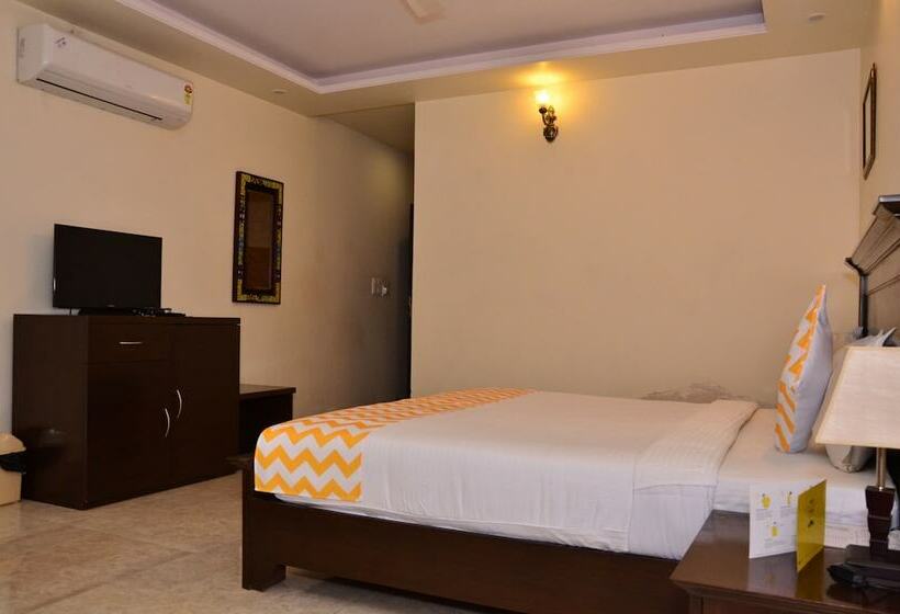 Deluxe Rum, Raj Regency