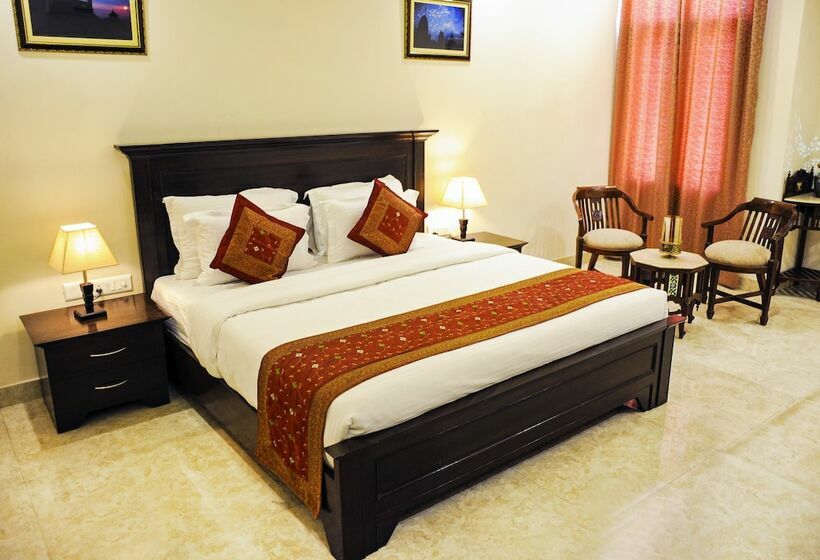 Deluxe Rum, Raj Regency