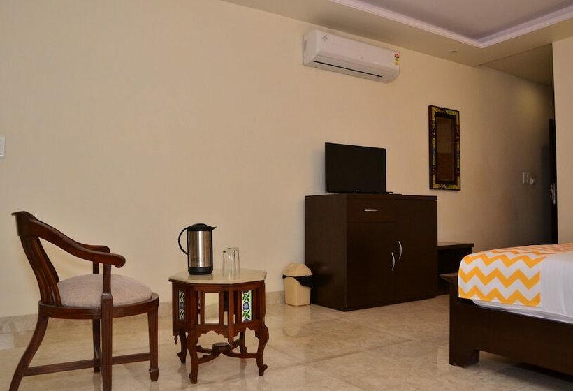 Deluxe Rum, Raj Regency