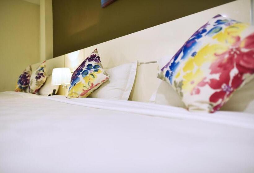 豪华家庭房间, Mornington Hotel Bukit Permata