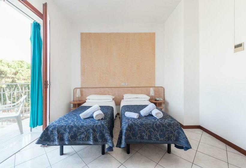 اتاق استاندارد با بالکن, Regina Hotel E Ristorante