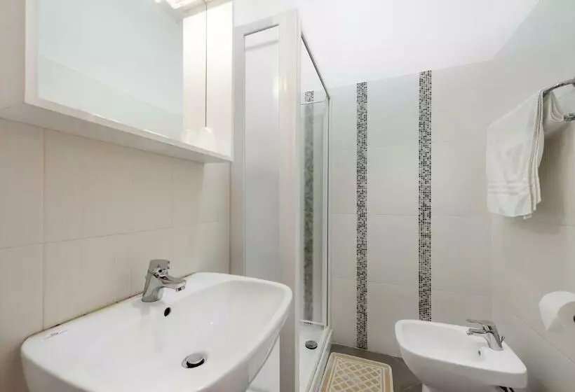 اتاق استاندارد با بالکن, Regina Hotel E Ristorante
