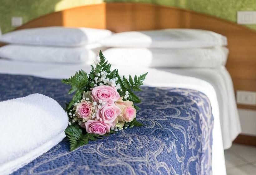 اتاق استاندارد با بالکن, Regina Hotel E Ristorante