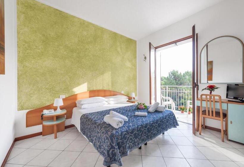 اتاق استاندارد با بالکن, Regina Hotel E Ristorante