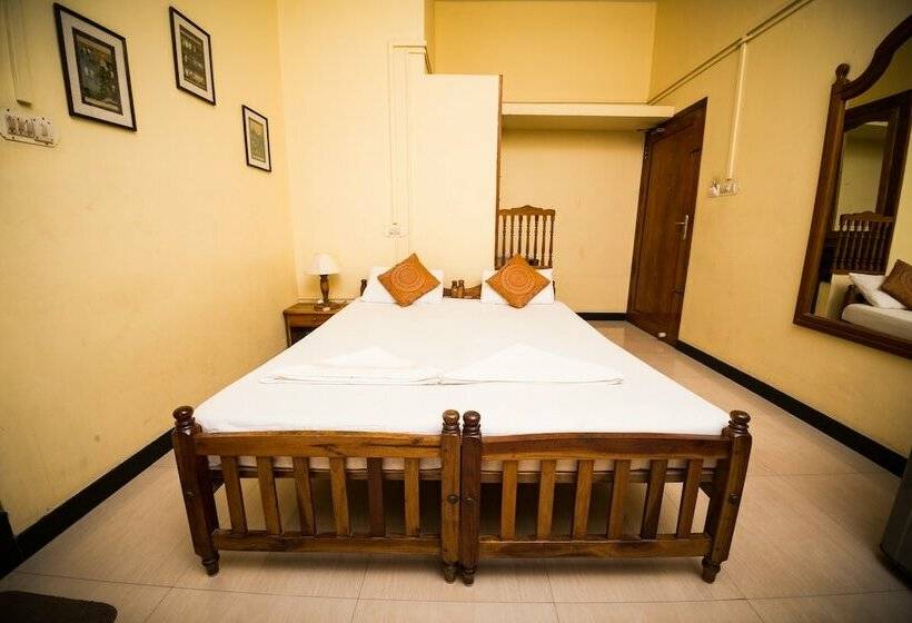 سوییت لوکس, Thiruvambadi Beach Retreat