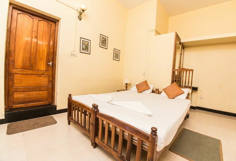 سوییت لوکس, Thiruvambadi Beach Retreat