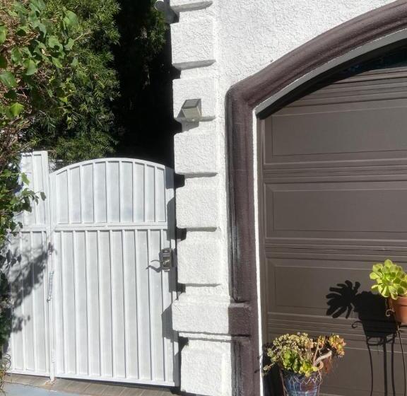 스탠다드 스튜디오 킹침대, Sweet Dreams B&b La