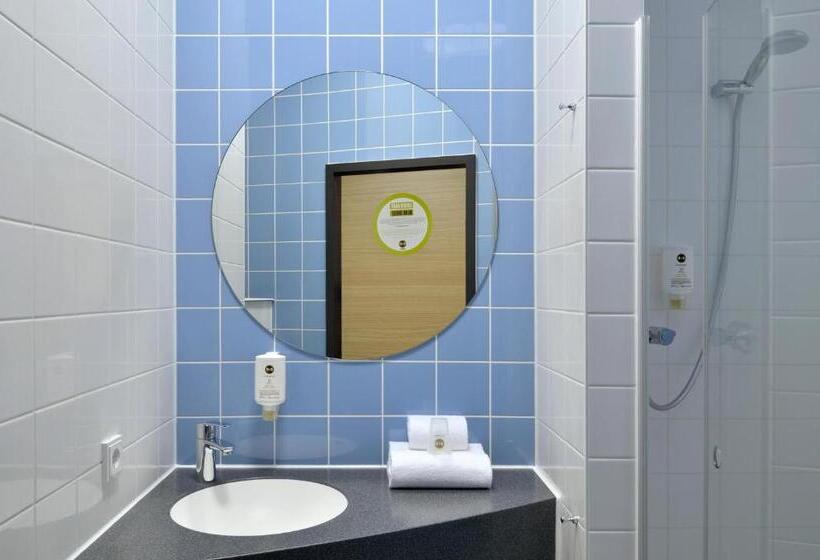 标准三人间, B&b Hotel Erfurt Hbf