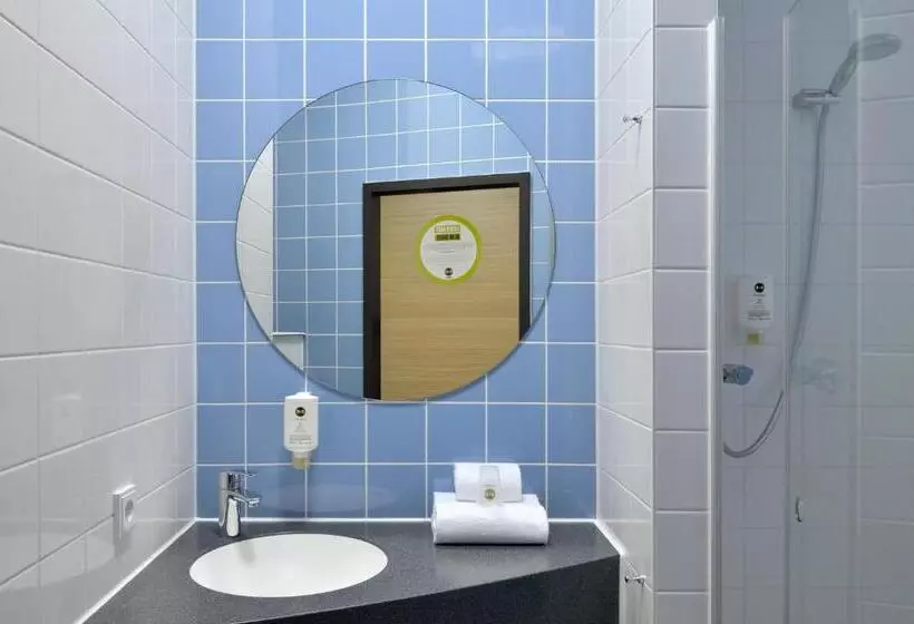 اتاق خانوادگی, B&b Hotel Erfurt Hbf