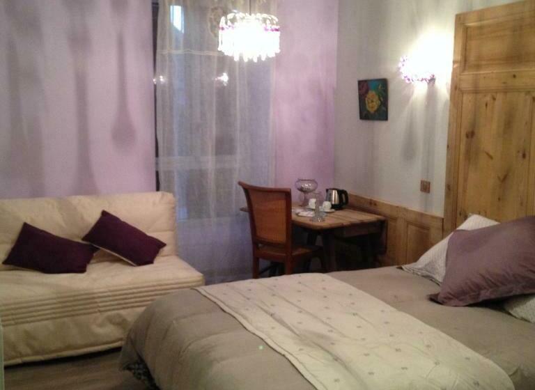 Номер Стандарт, Aux Pierres Magiques