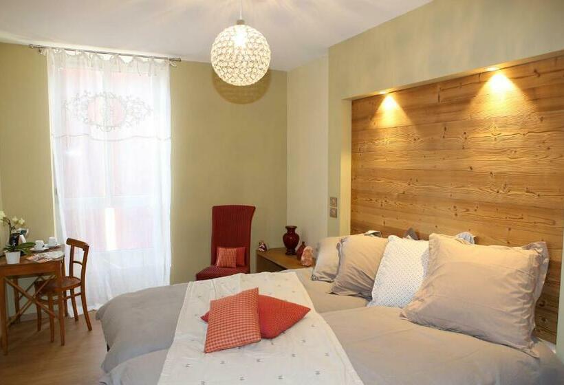 スタンダードルーム, Aux Pierres Magiques