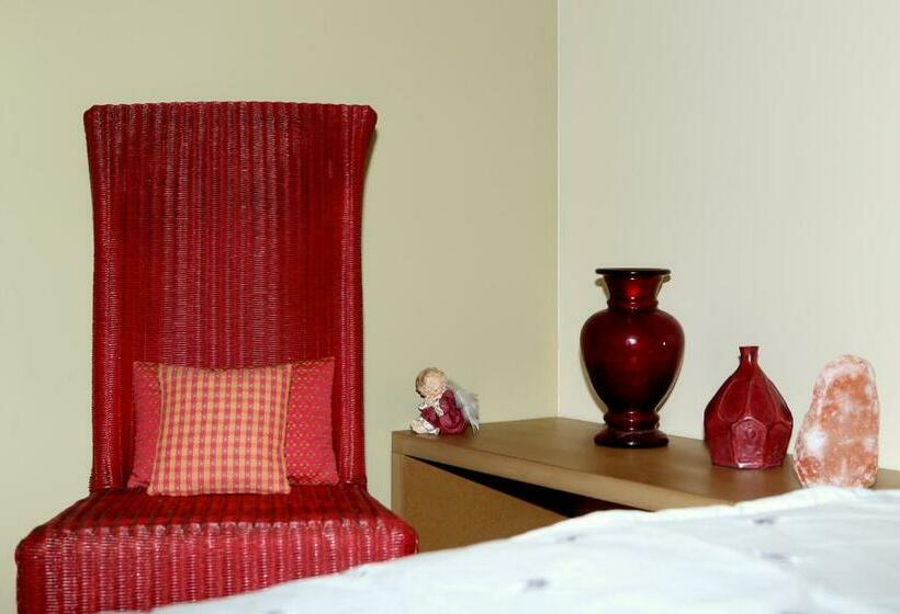 Номер Стандарт, Aux Pierres Magiques