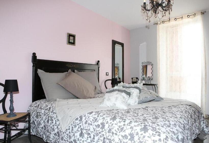 Номер Стандарт, Aux Pierres Magiques